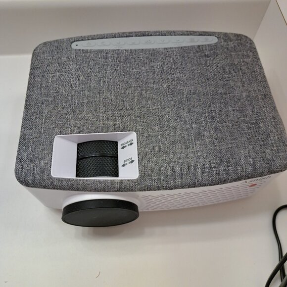 Asnish Outdoor Movie Projector Native 1080p, 9500 Lumens, Bluetooth - Picture 6 of 9